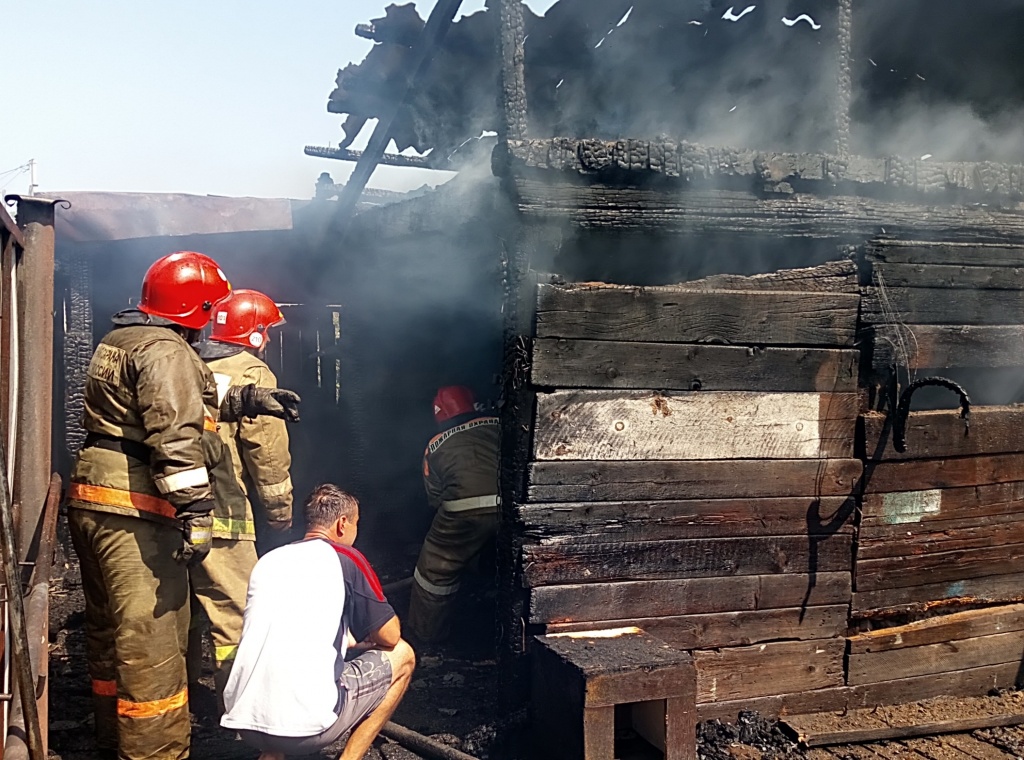 Что произошло в абакане сегодня. Пожар в Усть Абакане. Пожарная охрана Республики Хакасия. Хроника пожаров. Пожар вчера в Хакасии.