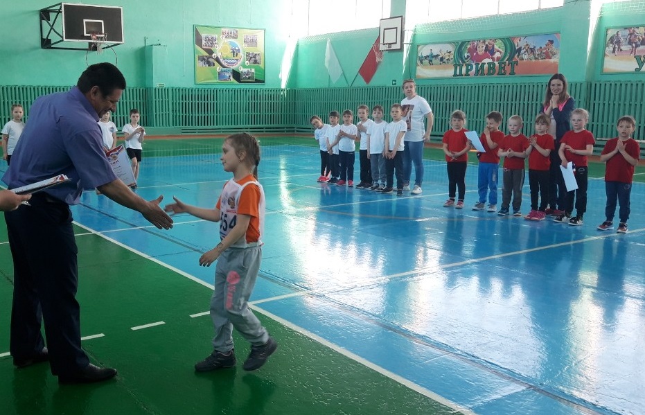 School r 19 ru абакан. Усть Абакан ГТО. Райковская средняя школа Хакасия. Усть Абакан Химик ГТО. ГТО Усть Абакан 2021.