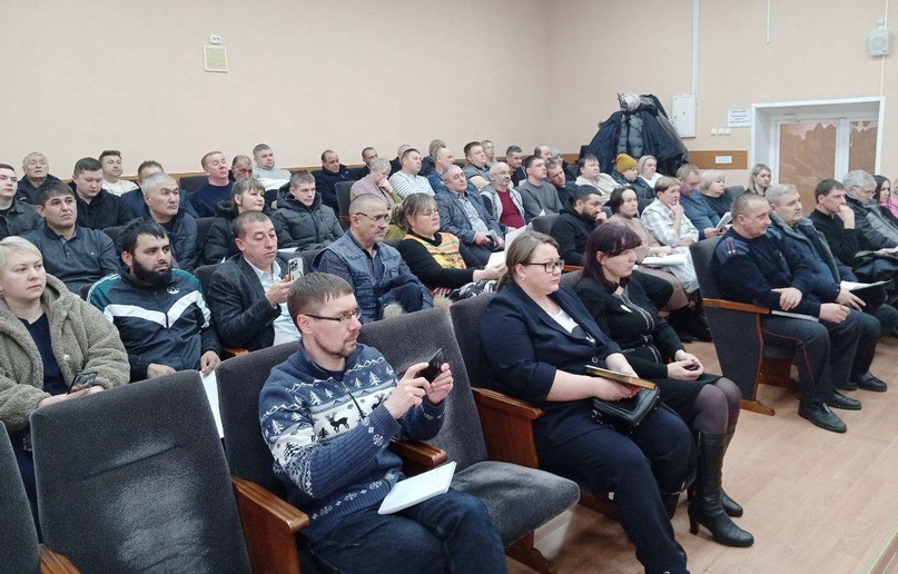 Мемориал славы в усть-абакане хакасия. Усть абакан топиарные фигуры сквер. Индекс усть абакан хакасия. Мемориал-музей «вечная слава» усть абакснкий район. Пос.