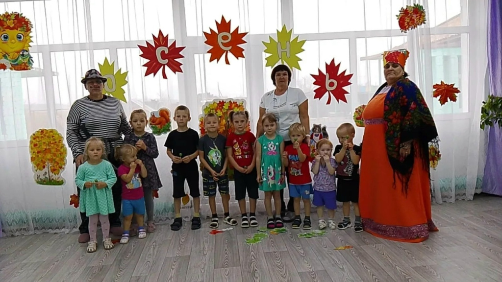 Фото из архива редакции, заповедника Хакасский, Администрации сельсовета