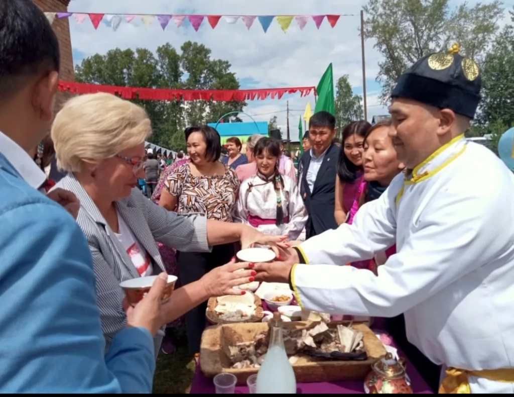 Фото из семейного архива и администрации Доможаковского сельсовета