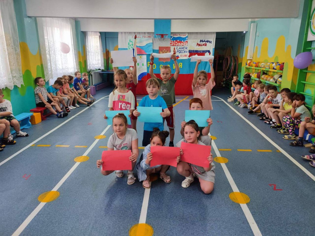 Фото администрации детского сада «Ласточка»